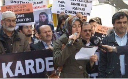 MÜLTECİLERİN İADE EDİLMESİ FATİH’TE PROTESTO EDİLDİ