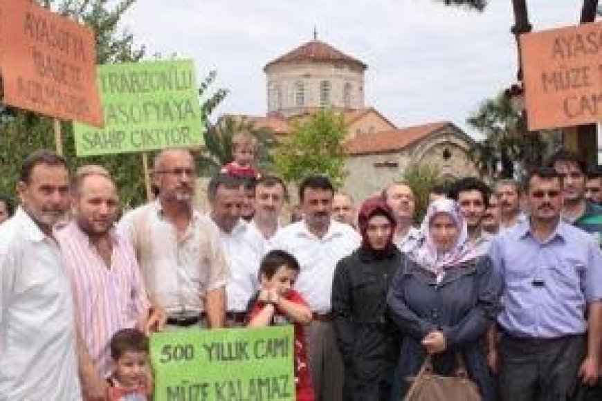 Ayasofya Müze Değil Camidir!