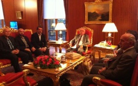 “28 Şubat Siyasi Yargı Kararları İptal Edilsin” Kampanyasında Toplanan İmzalar TBMM Başkanlığına Sunuldu.