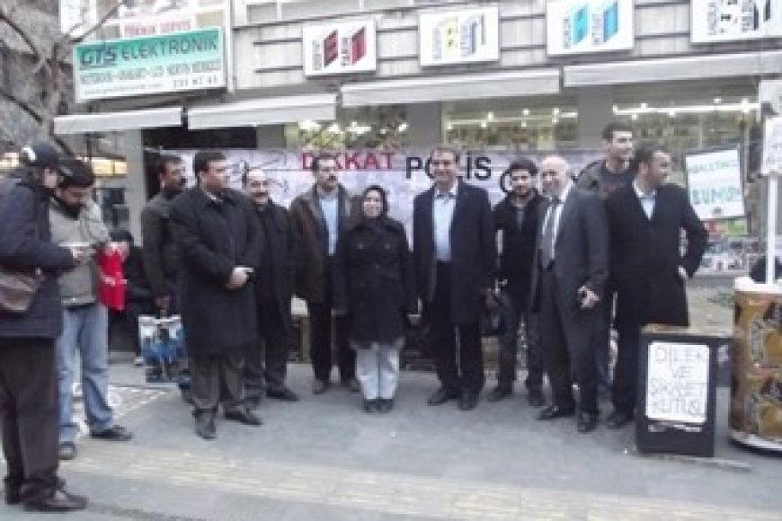 PVSK Mağduru Aileler "Dikkat Polis Geliyor" Standını Ziyaret Etti