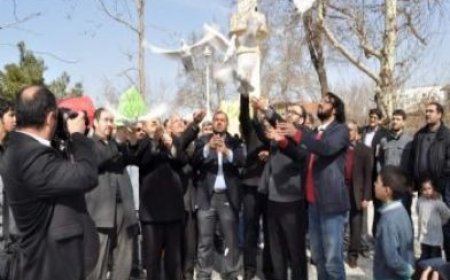 GÜVERCİNLER BARIŞ İÇİN UÇTU