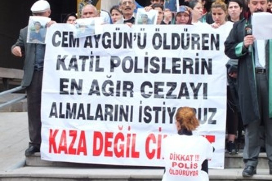CEM AYGÜN'Ü ÖLDÜREN İKİ POLİSİN İLK DAVA DURUŞMASI YAPILDI