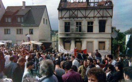 Solingen Faciâsı’nın Acısını, Ancak Federal Almanya’nın Irkçılıkla Kararlı Mücadelesi Unutturabilir!