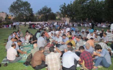 MAZLUMDER İFTARINA YOĞUN KATILIM