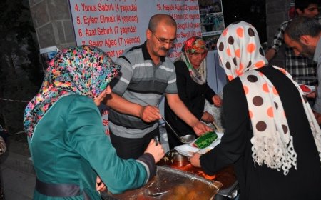 Sündüs Katliamı Standında İftar
