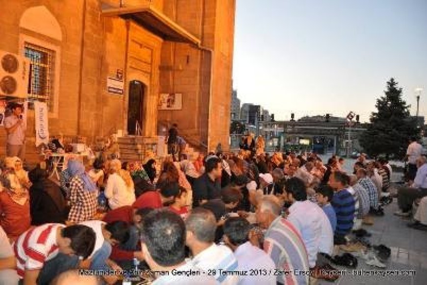 DUALAR AFRİKAYA, NAMAZ MISIR’A