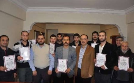 Mazlumder Antep İnsan Hakları Okulu Katılımcılarına Sertifika verdi