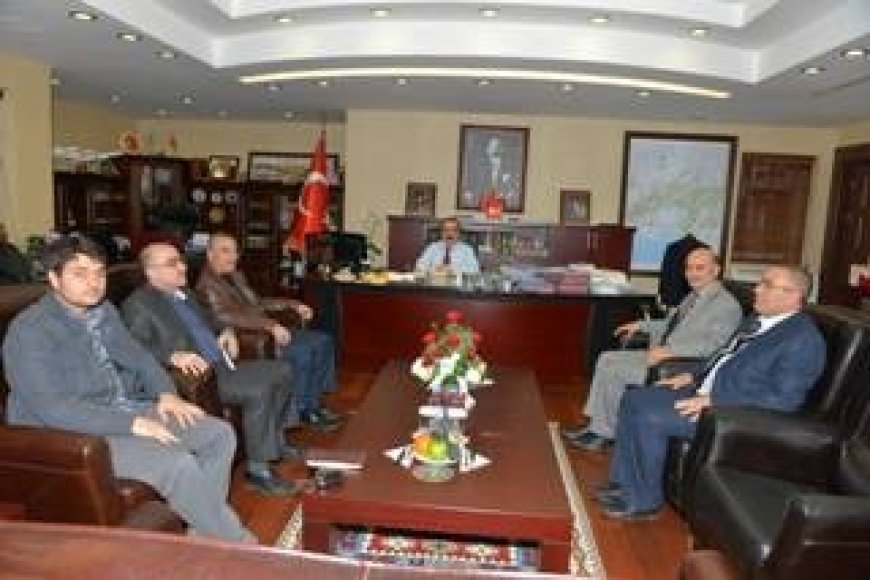 ADANA'DAKİ SURİYELİLER RAPORU ADANA VALİSİNE SUNULDU