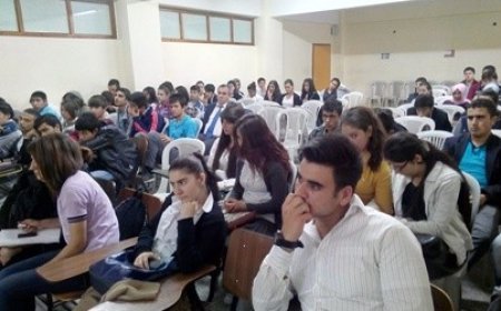 OKULLARDA İNSAN HAKLARI EĞİTİMİ DEVAM EDİYOR