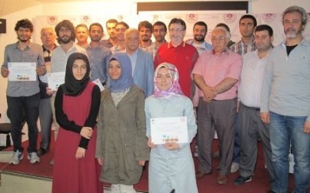 MAZLUMDER İstanbul Şubesi 9. İnsan Hakları Okulu Mezunlarını Verdi