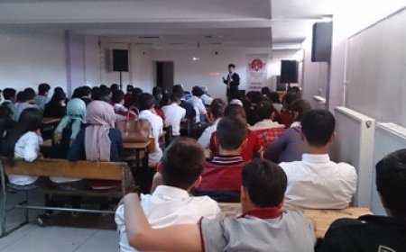 İNSAN HAKLARI EĞİTİMİ HIZ KESMİYOR