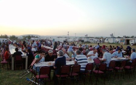 MAZLUMDER MEVSİMLİK TARIM EMEKÇİLERİ İLE İFTARDA BULUŞTU