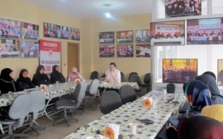 Kentsel Dönüşüm Komisyonu Mağdurlarla Toplandı