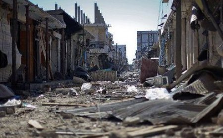 HALEP ADIM ADIM KATLEDİLİYOR