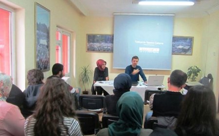 Mazlumder’in düzenlediği “emek meselesi” konulu 'İnsan Hakları Okulu'nda üçüncü hafta geride kaldı