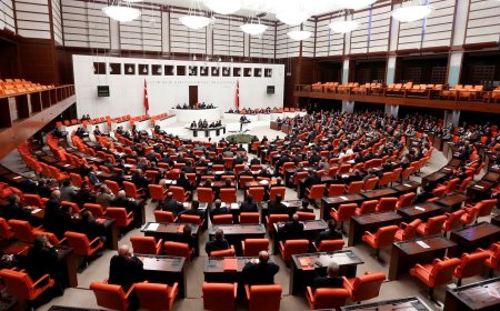 Milletin Meclisinde Darbe Anayasasının YEMİN Dayatmasına Son Verilmelidir!