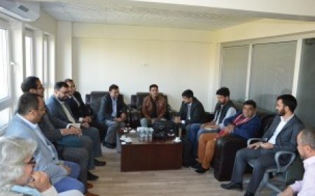 Hintli aktivistlerden MAZLUMDER Genel Merkeze ziyaret