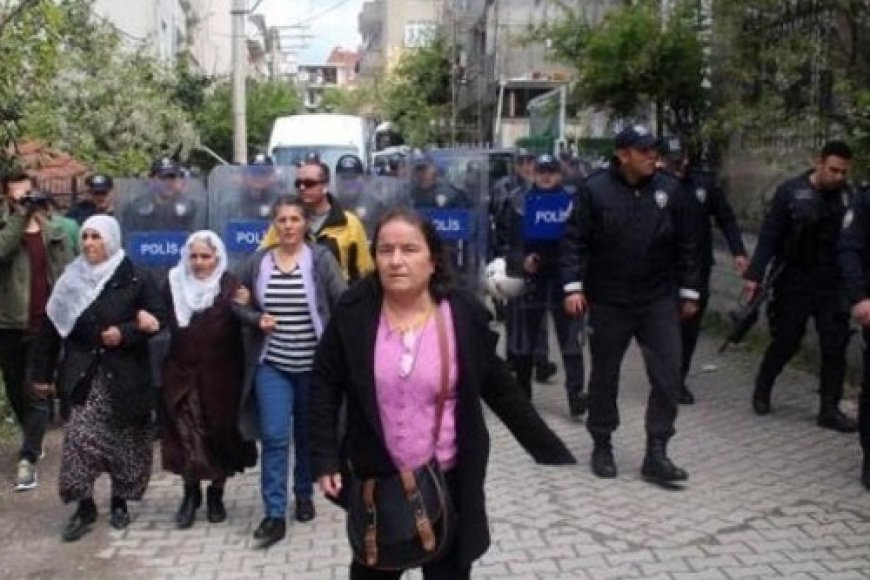 Gebze Cezaevi Önündeki Polis Zorbalığı Cezasız Kalmamalıdır