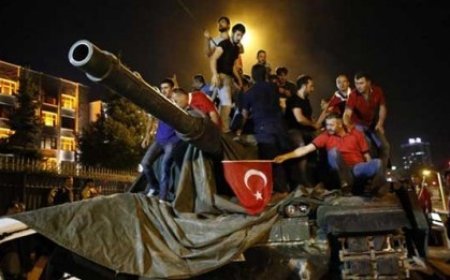 15 TEMMUZ DARBE GİRİŞİMİ HALKIN İRADESİNE YÖNELİK BİR SUİKASTTIR