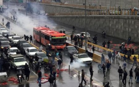 İran'daki Meşru Hak Taleplerine Kulak Verilmelidir!