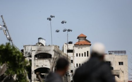 Gazze’ye Paraşütle Yardım, İnsanlığı Aşağılamakta, Bölgedeki Trajediyi Artırmaktadır