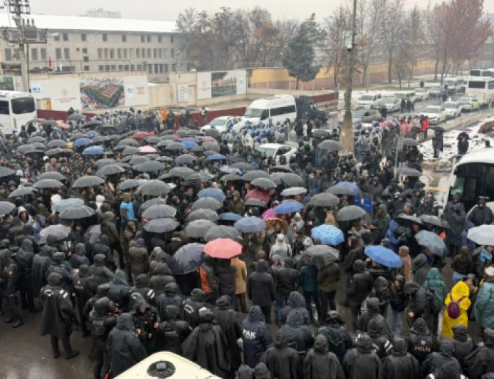 İfade Özgürlüğü ve Protesto Hakkının Baskı Altına Alınması Bir Hak İhlalidir